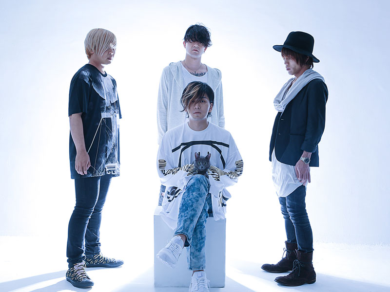 SILHOUETTE FROM THE SKYLIT