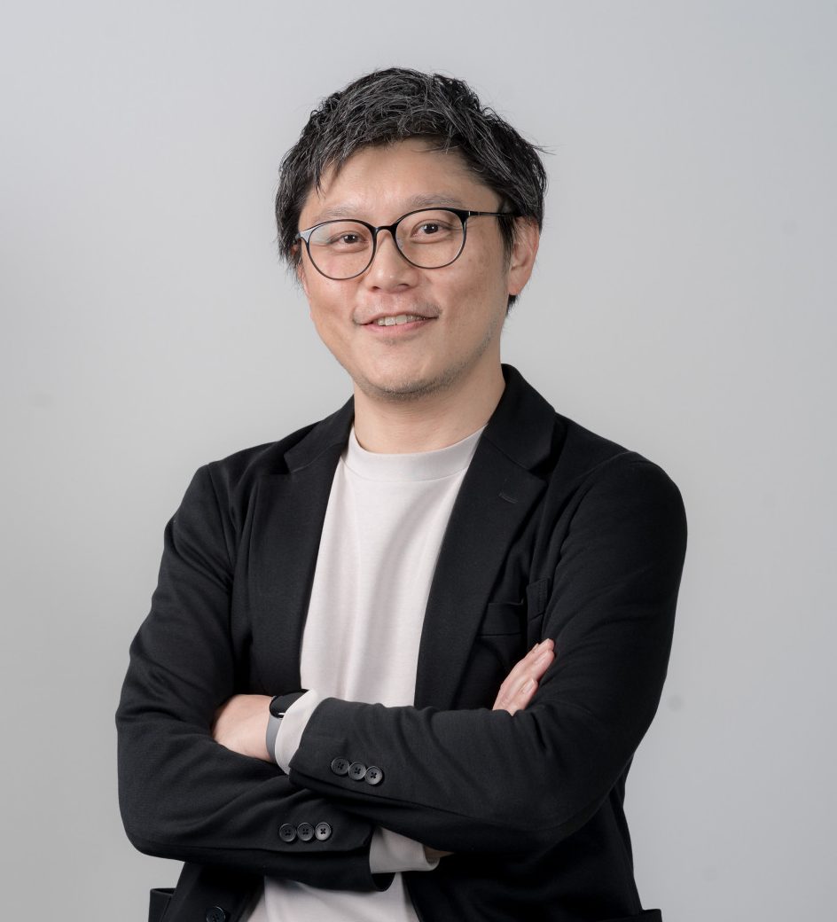 直井 亮介